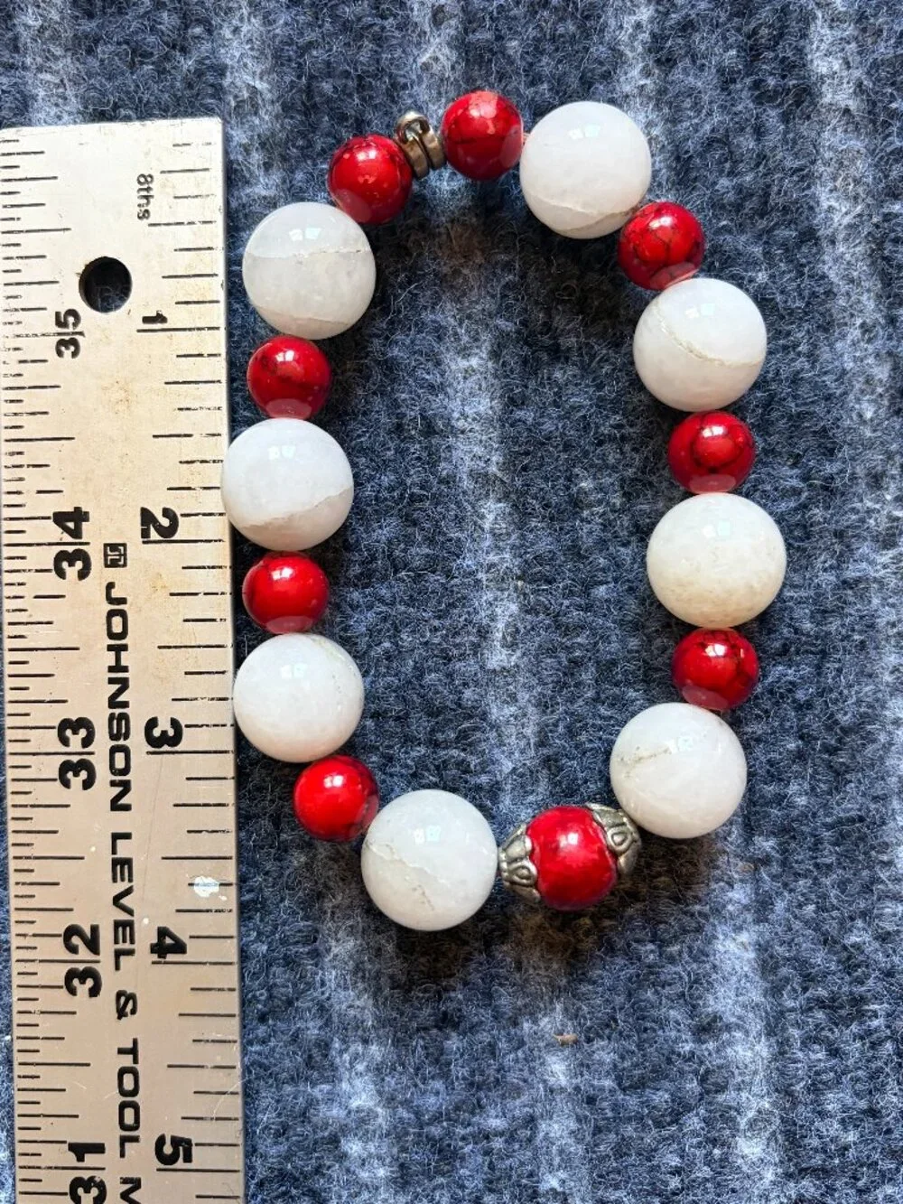 Red and white agate/quartz bead bracelet. 50g - Picture 2 of 3